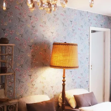 Apartment Quermalerei